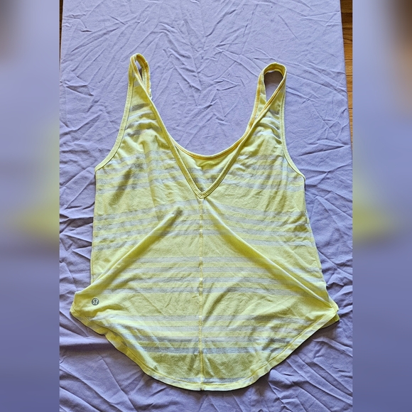 Lululemon singlet - Picture 2 of 2
